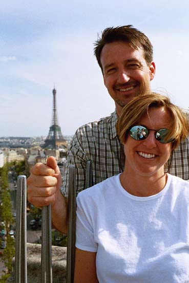 steve and jackie at the arc de triomphe